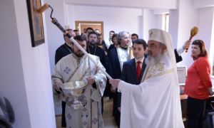 De ce cu trafaletul, Preafericite?