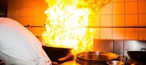 Ție ce ți se întâmplă când te-apuci de gătit? (P)